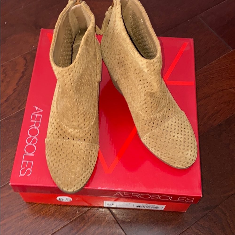 brand new never worn booties